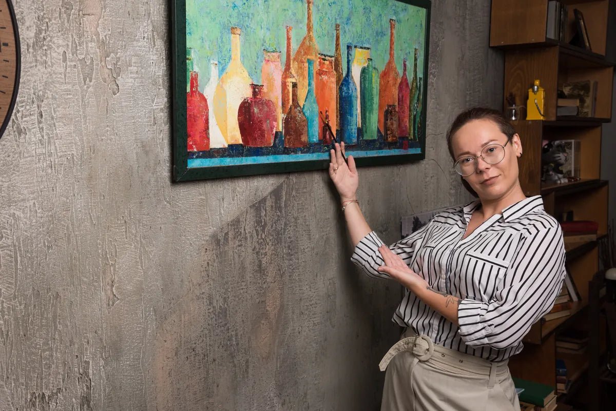 Comment accrocher un tableau sans percer : 6 astuces pratiques - The Art Avenue