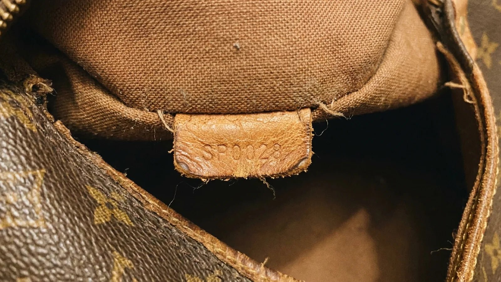 Où trouver le numéro de série d'un sac Louis Vuitton ? - The Art Avenue