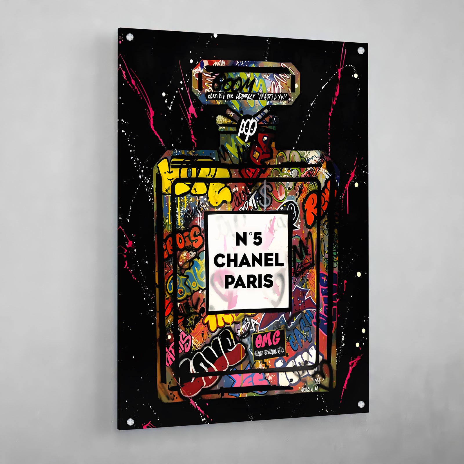 Tableau Chanel Graffiti Parfum : Une œuvre d'art vibrante de style graffiti représentant un flacon de parfum Chanel n° 5