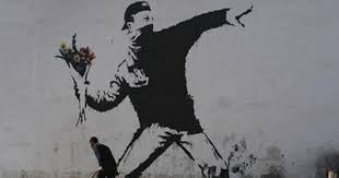 Découvrez "Rage, the Flower Thrower" : Une œuvre emblématique de Banksy - The Art Avenue