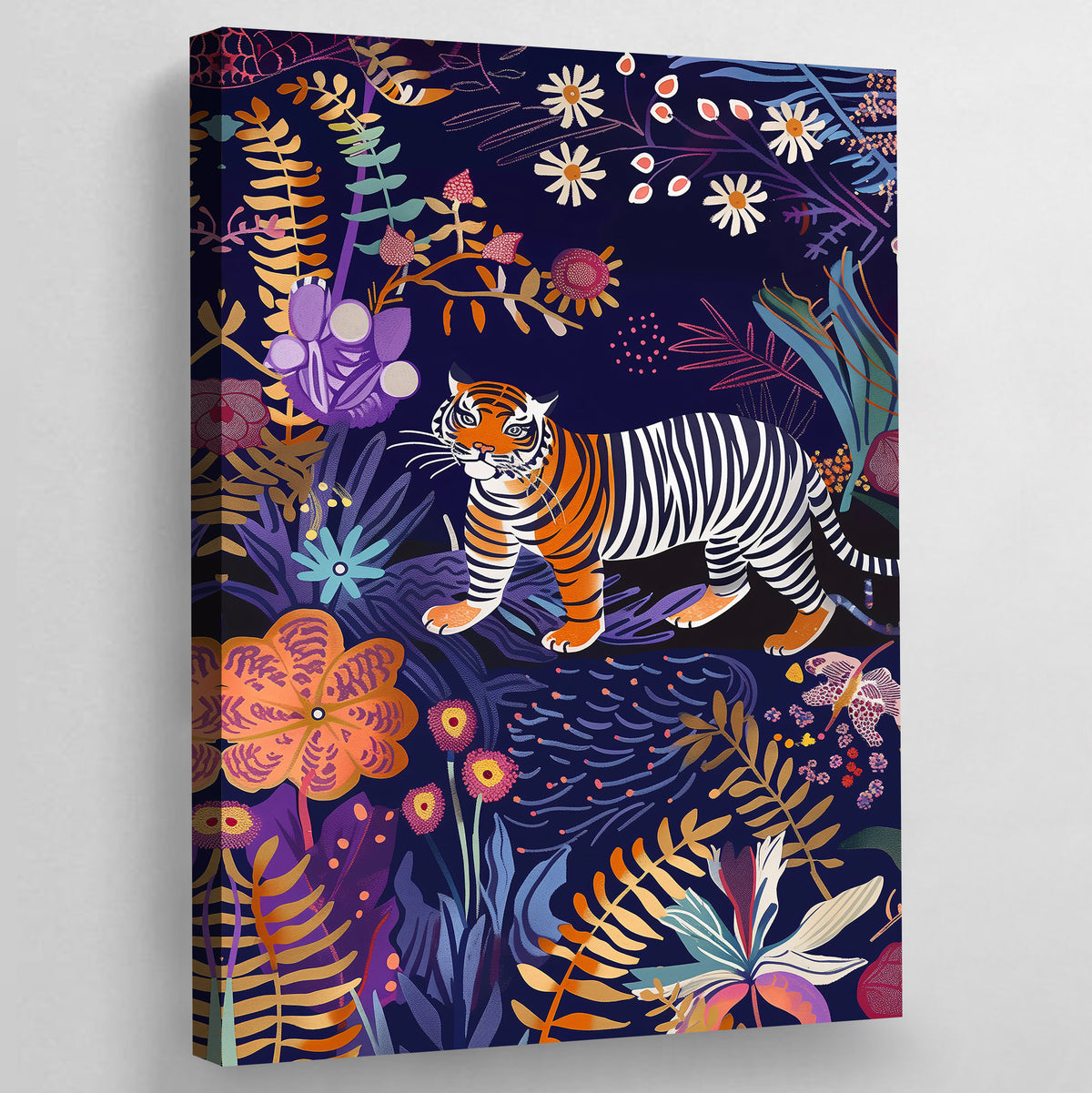 Tableau Tigre Coloré : Œuvre vibrante mettant en scène un tigre au milieu d'une jungle florale luxuriante et colorée.