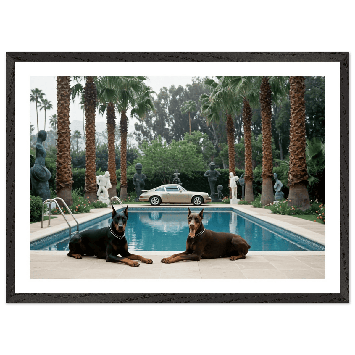 Tableau Photographie Piscine Élégante et Dobermans - The Art Avenue