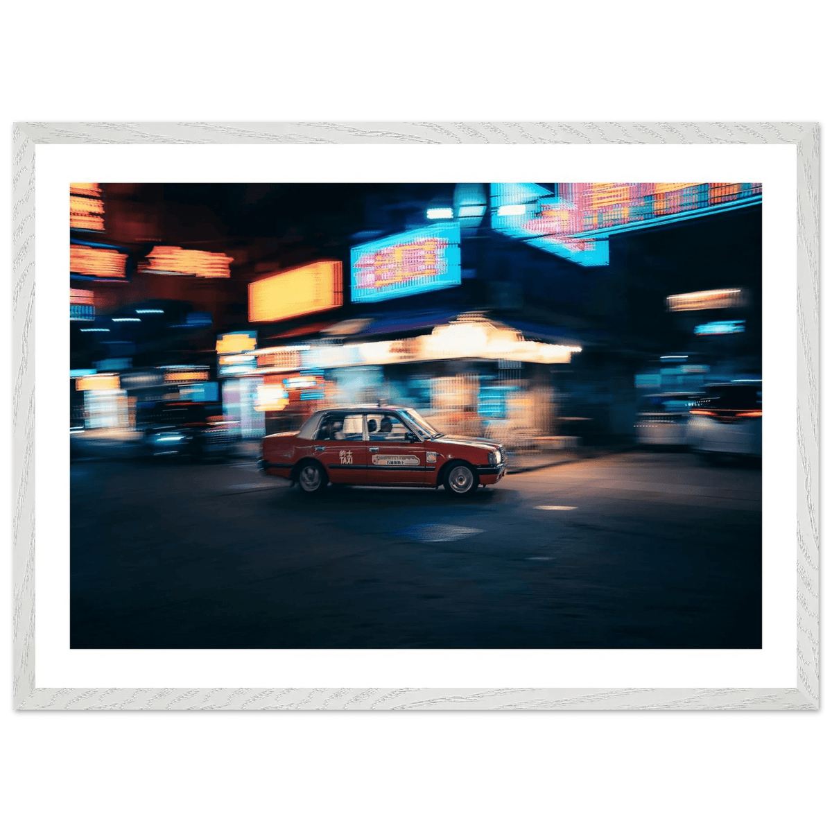 Tableau Photographie Taxi Rouge Nuit Urbaine Asiatique - The Art Avenue